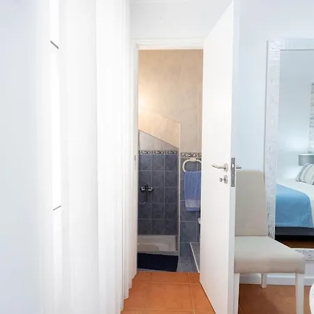 Апартаменты Rodrigues Family House 73a Назаре